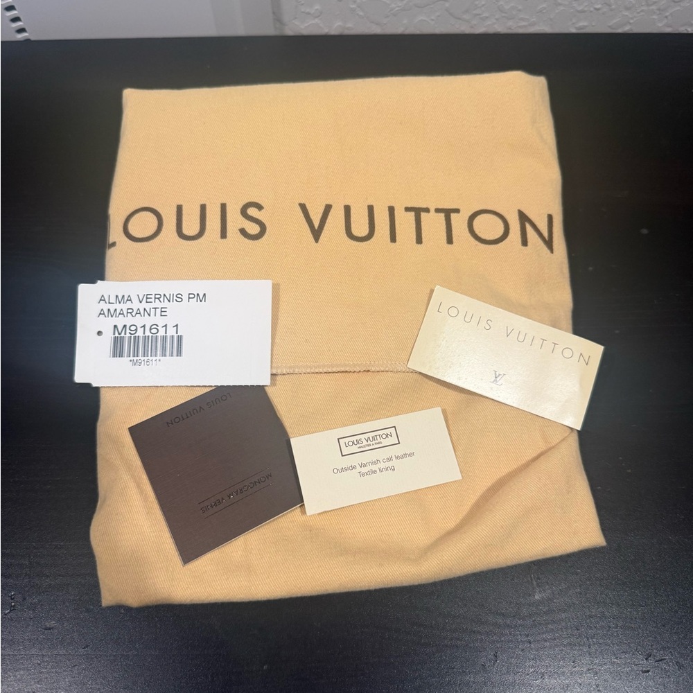 LOUIS VUITTON 
Vernis Alma PM Amarante - Picture 4 of 5